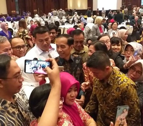 Ini Alasan Masyarakat Puas Kinerja Jokowi Versi Survei Terbaru Indikator Politik Indonesia