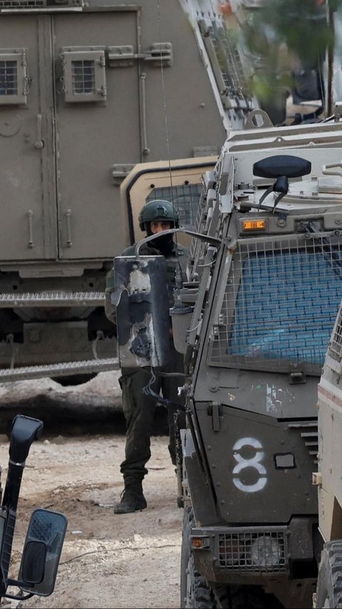 Dalam operasi ini militer Israel terlibat perlawanan yang sengit saat menghadapi pejuang Palestina di Tepi Barat. Foto: REUTERS / Raneen Sawafta<br>