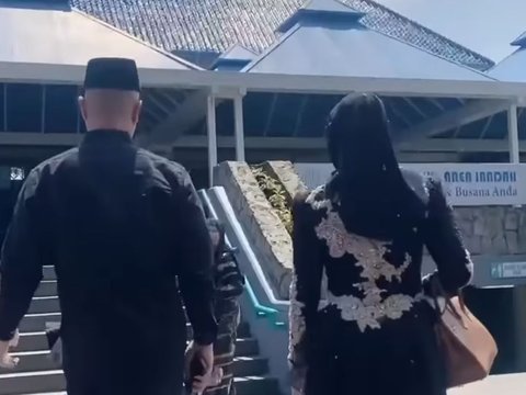 Tampil Berpeci, ini Potret Sederhana Ahmad Dhani saat jadi Saksi Nikah Anak Andra Ramadhan