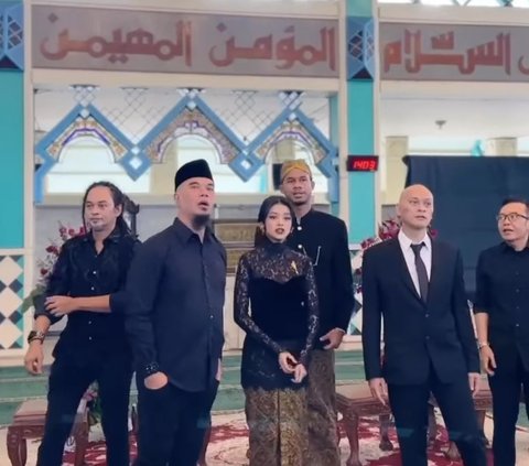 Tampil Berpeci, ini Potret Sederhana Ahmad Dhani saat jadi Saksi Nikah Anak Andra Ramadhan