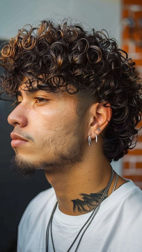 Inspirasi gaya rambut pria paling baru di 2024, jangan sampai salah pilih.
