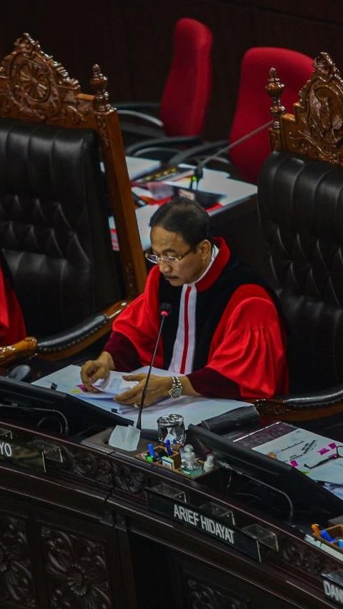 Suhartoyo, Pimpinan Mahkamah Konstitusi Republik Indonesia saat membacakan putusan perselisihan hasil Pilpres 2024. Foto: Liputan6.com / Angga Yuniar<br>