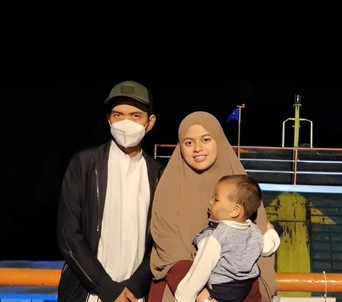 Warm Portrait of the Family of Ustaz Abdul Somad, Who Likes to Invite His Children to Preach