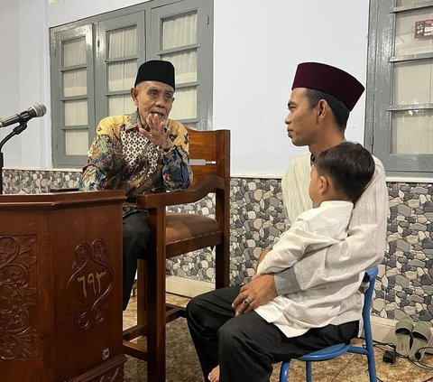 Warm Portrait of the Family of Ustaz Abdul Somad, Who Likes to Invite His Children to Preach