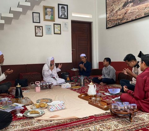 Warm Portrait of the Family of Ustaz Abdul Somad, Who Likes to Invite His Children to Preach