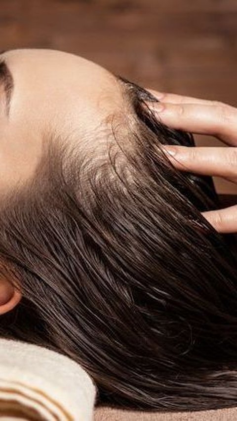Benarkah Memijat Kulit Kepala Baik untuk Pertumbuhan Rambut?