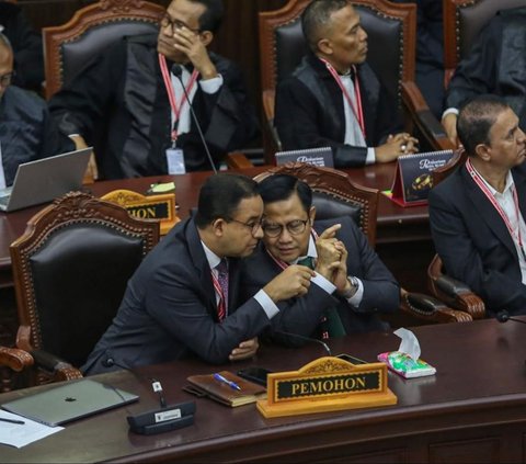 Oleh karena itu, dalil pemohon yang menyebut terjadi intervensi Jokowi tidak terbukti dan MK tidak beralasan hukum untuk mendiskualifikasi paslon 02. Foto: Liputan6.com / Angga Yuniar<br>