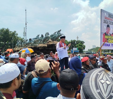 Din Syamsuddin Sempat Ambruk Saat Salat Zuhur di Lokasi Demo, Posisi Imam Digantikan Menantu Rizieq