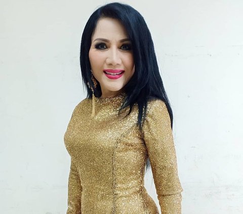 Potret Terbaru Rita Sugiarto Tetap Cantik dan Bugar di Usia 65 Tahun, Hingga Kini Masih Konsisten Berkarya