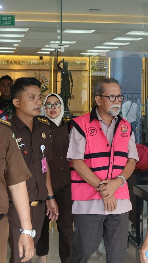 Kejati DKI Tahan 4 Tersangka Dugaan Korupsi Dana Pensiun Bukit Asam yang Rugikan Negara Rp234,5 Miliar