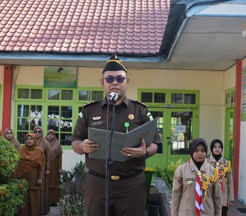 Jaksa Masuk Sekolah, Kejari Bireuen Ajarkan Materi UU ITE