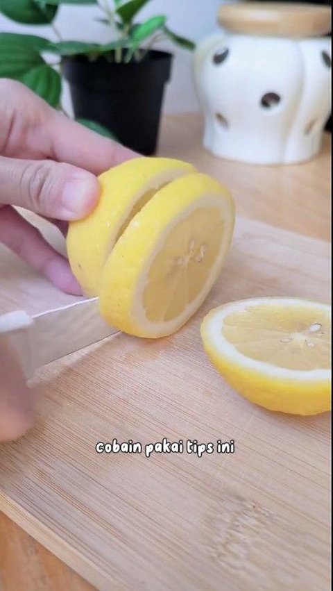 Potong Lemon 2 Kali