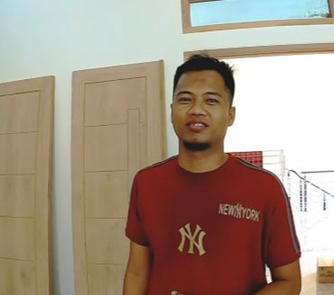 Kerja di Makkah Cari Cuan, Pria Ini Pulang Ke Indonesia Bangun Rumah Mewah dua Lantai 'Kamarnya Ada 5'