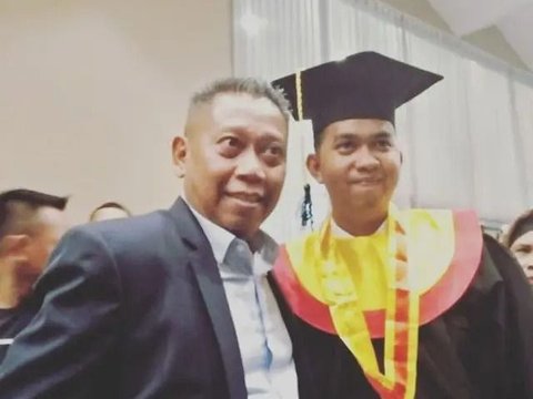 Potret  Anak Angkat Tukul Arwana, Ega Prayudi Jenguk dan Setia Merawat Ayah