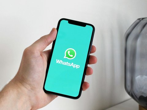 Apple Hapus WhatsApp dan Threads di App Store
