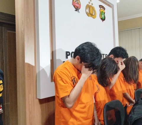 Polisi Buru Pemasok Rokok Elektrik Ganja ke Selebgram Chandrika Chika