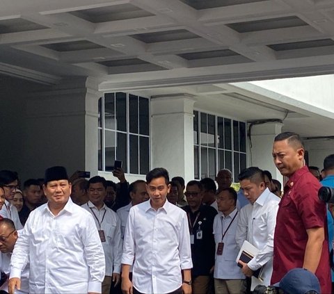 Kompak Berkemeja Putih, Prabowo-Gibran Tiba di KPU Jelang Penetapan Presiden-Wapres Terpilih