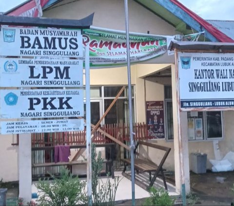 Geger Kabar Wali Nagari di Sumbar Mesum dengan Sesama Jenis Saat Bulan Puasa Berujung Kantor Disegel Warga