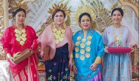Dress code busana adat Makassar