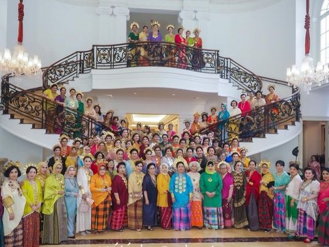 10 Portraits of Titiek Soeharto Celebrating Lebaran 2024 Wearing Traditional Javanese Attire, Equally Beautiful as Annisa Pohan