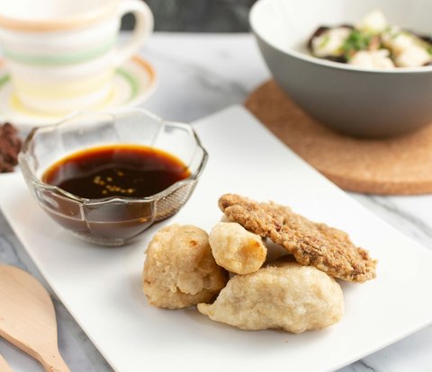 Making Sutera 'Sat Set' Pempek, Savory Taste Even Without Fish