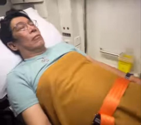Potret Parto Patrio Jatuh Sakit Sampai Dibawa Ambulans