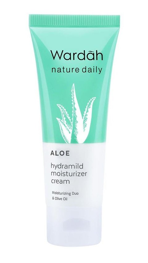 1. Wardah Nature Daily Moisturizer Aloe Vera