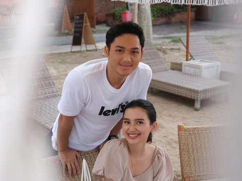 Persiapkan Bisnis Bersama di Bali, ini Foto-foto Kebersamaan Azriel Hermansyah dan Sarah Menzel yang Bikin Baper