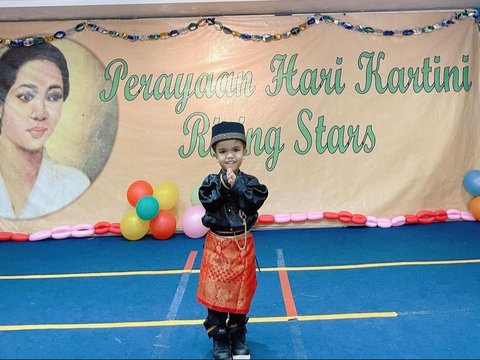 Momen Nurah Syahfirah Dampingi Anak Bungsunya Razeen saat Acara Kartini di Sekolah, Penampilan Istri Teuku Rafly Bikin Salfok