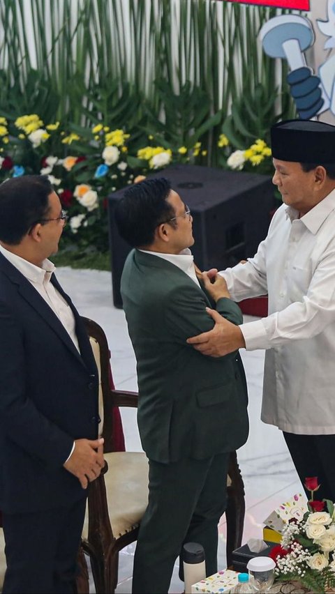 Momen Hangat Prabowo-Gibran Salaman dengan Anies & Cak Imin di KPU