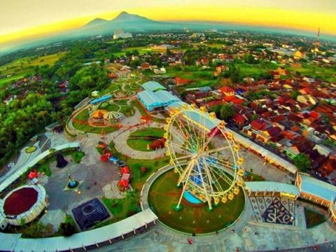 2. Sindu Kusuma Edupark