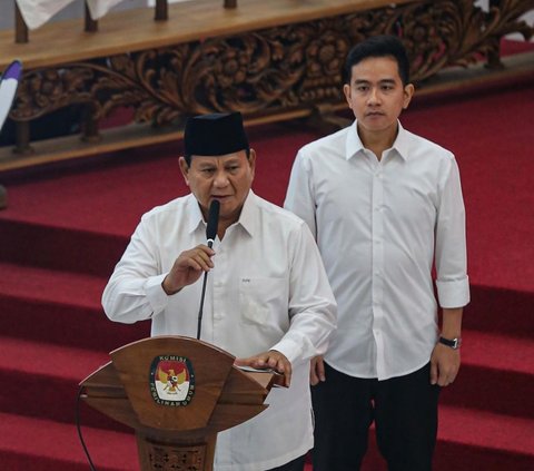 VIDEO: Malu-Malu Titiek Soeharto Ditanya Siap Dampingi Prabowo Jadi Ibu ...