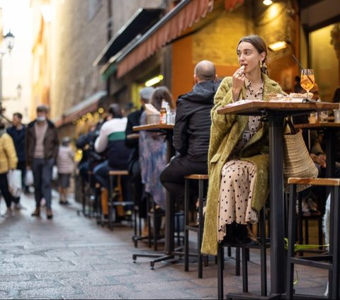 Turns Out in Milan You Can't Sell Authentic Italian Food After Midnight, How Come?