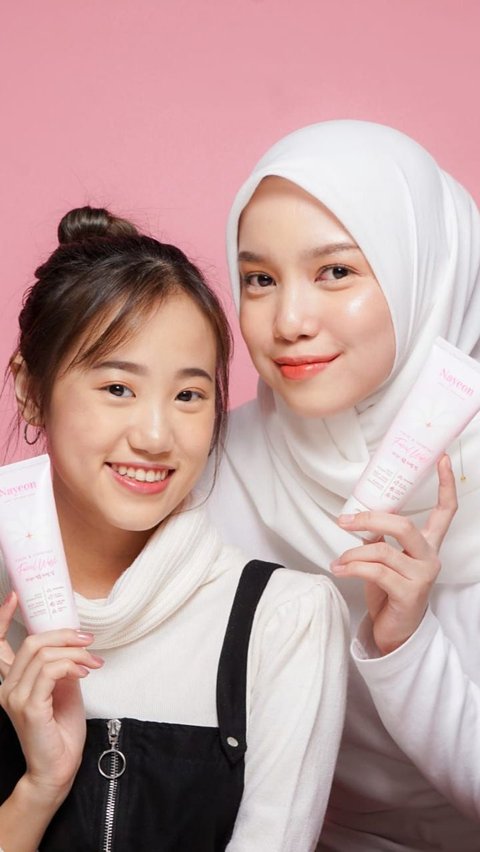 3. Cari Pelembab yang Mengandung Hyaluronic Acid dan Ceramide untuk Kulit Kering<br>