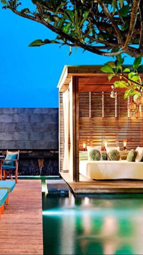 1. W Hotel Seminyak<br>