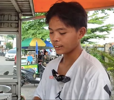 Ogah Kerja karena Gajinya Kecil, Remaja Usia 18 Tahun Pilih Dagang Kaki Lima Penghasilan Sehari Jutaan Rupiah