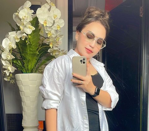 Portrait of Mpok Alpa Just Realized She is Pregnant with Twins at the Age of 37, Revealed from Prank Content