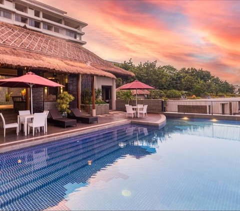 Sebagai tempat wisata terkenal, Bali mempunyai banyak tempat penginapan. Berikut rekomendasi hotel dengan private pool di Bali.