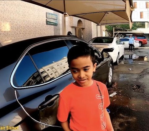 Di Usia 8 Tahun Anak Berdarah Madura Sudah Jadi Miliader di Makkah, Rumah Mewah dan Mobil Berderet