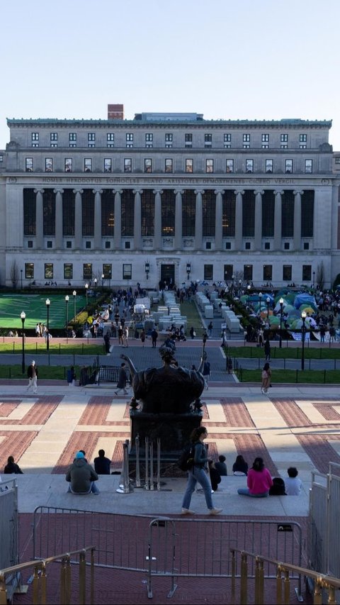 Sementara itu di Columbia pada pekan lalu sebanyak seratus lebih mahasiswa juga ditangkap. Foto: REUTERS<br>
