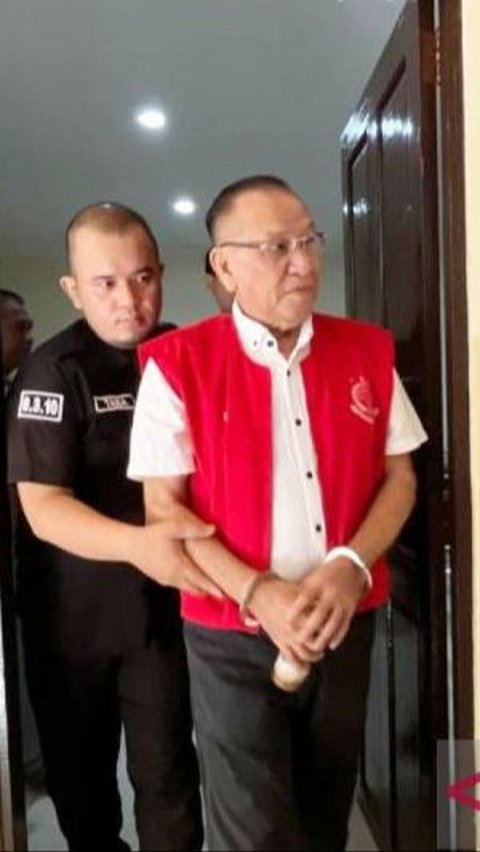 Ayah Gembong Narkoba Fredy Pratama Divonis 1 Tahun 8 Bulan Penjara