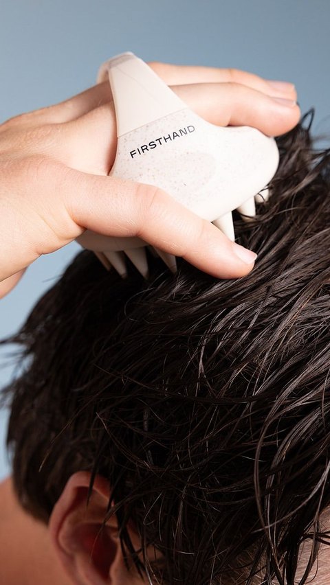 Memijat Kulit Kepala Bisa Membantu Pertumbuhan Rambut, Mitos atau Fakta?