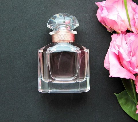 Tips Memilih Parfum Wanita, Pertimbangkan Hal-Hal Ini Sebelum Membeli
