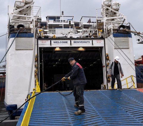 FOTO: Ini Kapal Kemanusiaan Freedom Flotilla Siap Tembus Blokade Israel untuk Kirim Bantuan ke Jalur Gaza