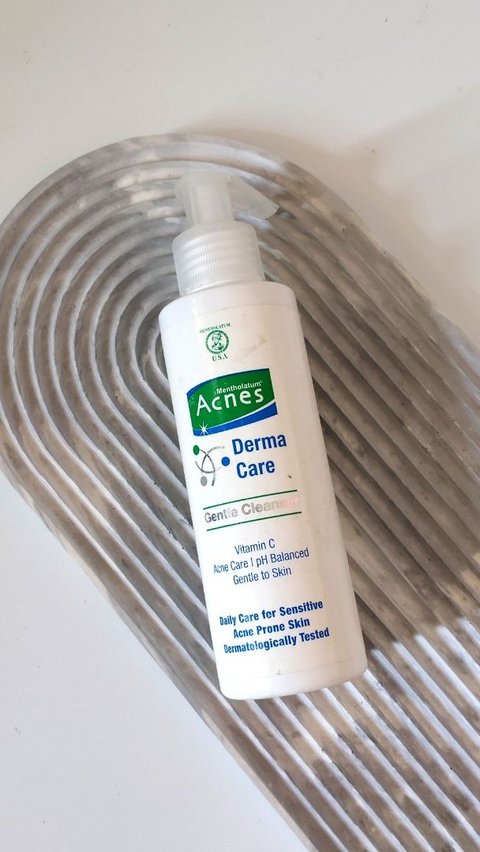 <b>Acnes Derma Care Gentle Cleanser</b>