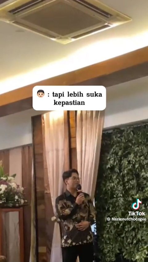 Viral Pria Lamar Kekasihnya dengan Kata-kata Manis Tanpa Lihat Contekan, Warganet Ikut Salting