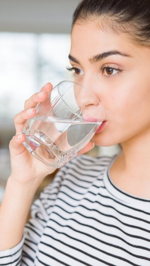 Jangan Dianggap Sepele, Ini 5 Keuntungan Cukup Minum Air Putih