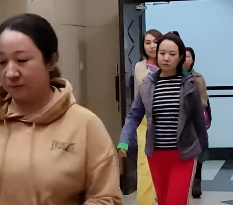 Weird Trend, Gen Z in China Prefers Wearing Pajamas to the Office