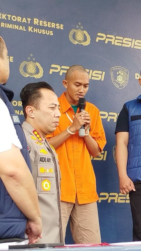 Tampang Galih Loss Gundul Berbaju Tahanan Polisi, Minta Maaf Konten Penistaan Agama