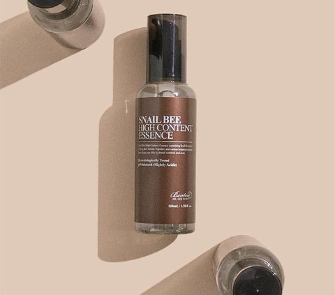 Skincare berperan penting dalam perawatan kulit, termasuk bagi wanita 40 tahun ke atas. Yuk ikuti rekomendasi skincare Korea berikut!